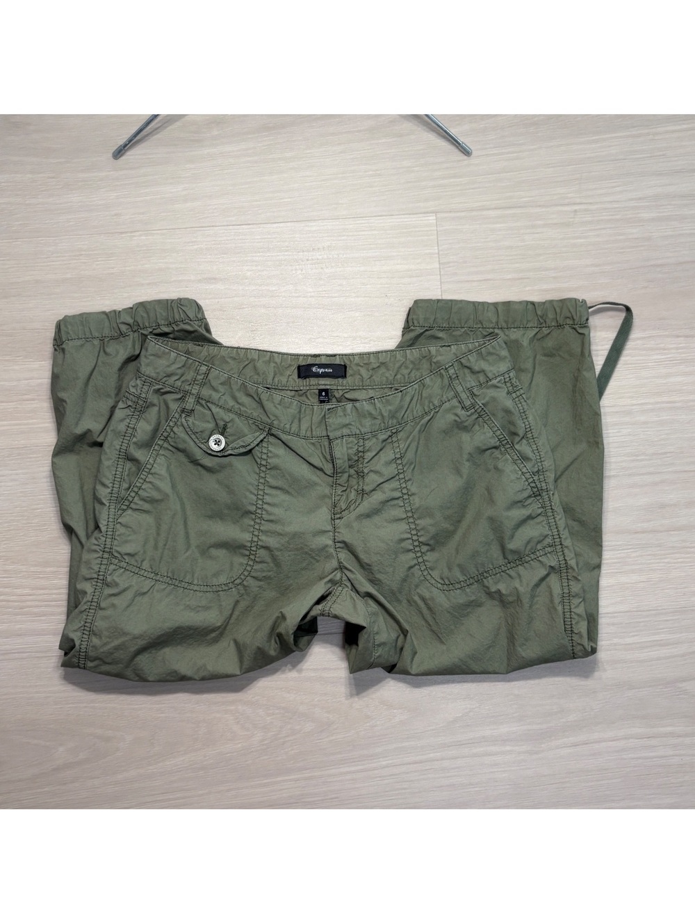 Vintage capri y2k 2000s express green cargo cropped pants